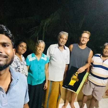 Chao Beach Villa Ahangama Eksteriør billede